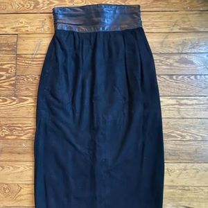 VAKKO real suede and black leather skirt
